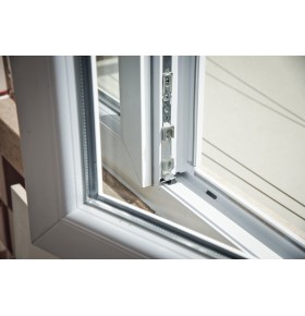 Janela PVC Oscilobatente 118x110 cm com Vidro Duplo | Cando