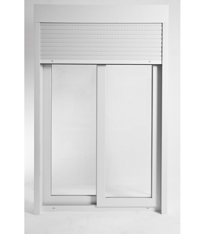 Janela de correr de sacada em PVC Aluplast, com estore