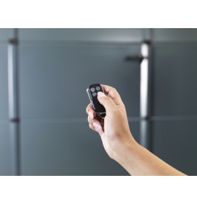 Portão de Garagem seccionado Cinzento com motor | Fabricado por Medida